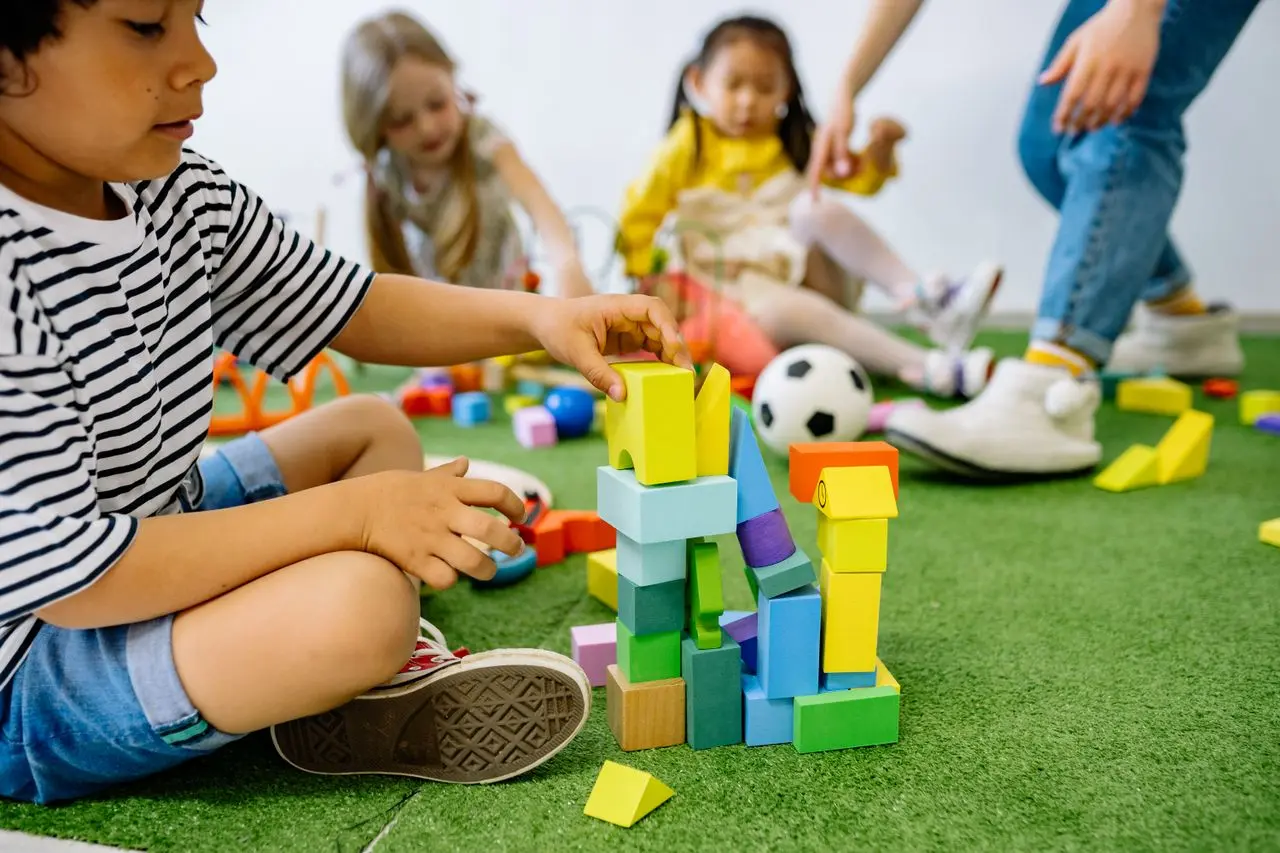 Hero Montessori Area Mathematics